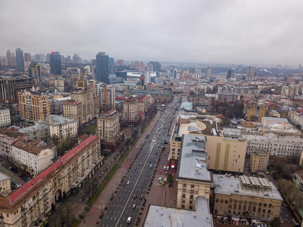 Вдягайтеся тепліше: у Києві сьогодні дощитиме