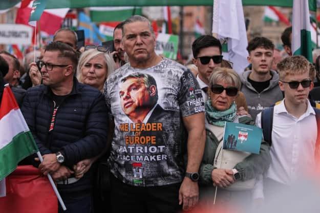 В Угорщині відбулися масштабні демонстрації: «Фідес» та опозиційна «Тиса» зібрали близько 200 тисяч людей