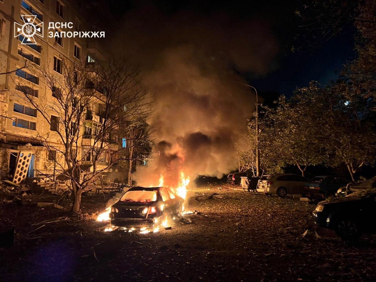 Ворожий обстріл пошкодив 18 багатоповерхівок та 24 приватні будинки у Запоріжжі