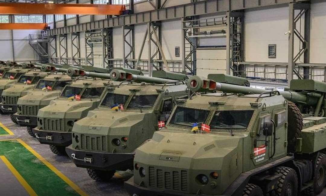 Продукція українських зброярів та “бензинова” бавовна в рф: Зеленський про досягнення промисловості