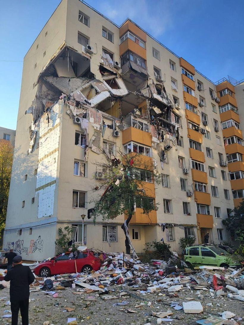 У Бухаресті вибух у багатоповерхівці: є загиблі та поранені