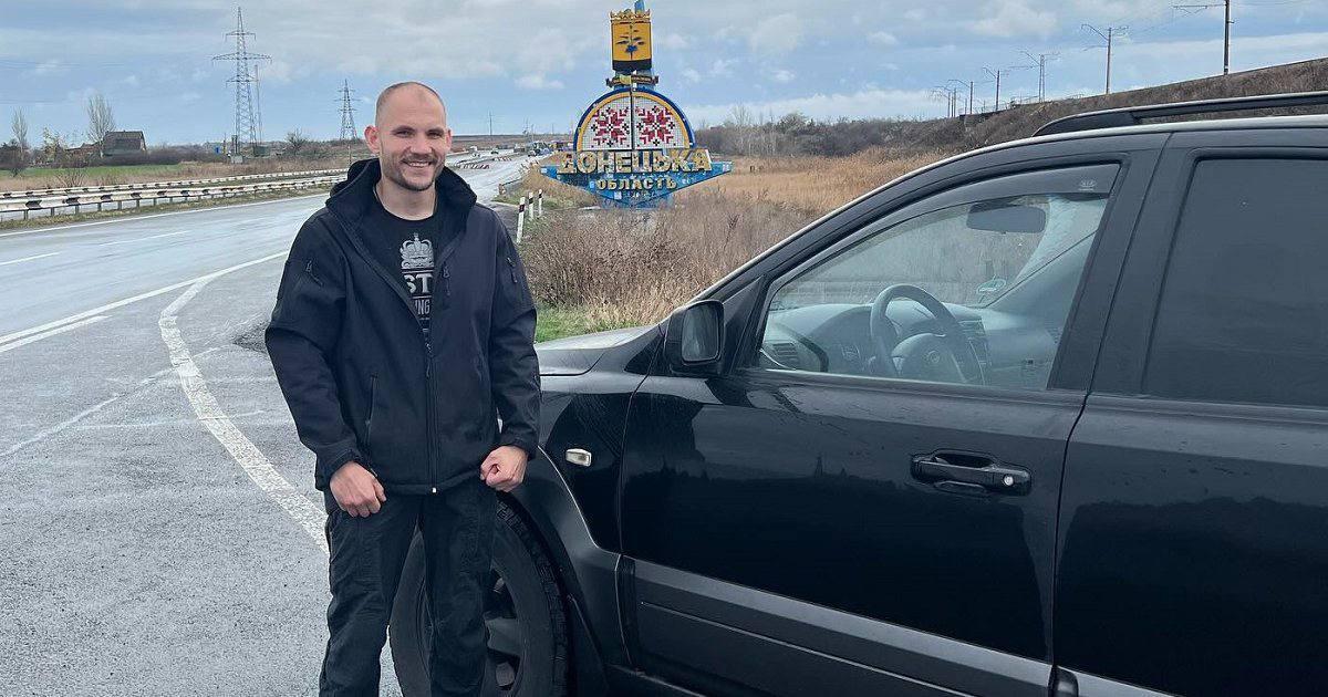 Волонтера, який супроводжував Джолі в Україні, відпустили з ТЦК після перевірки