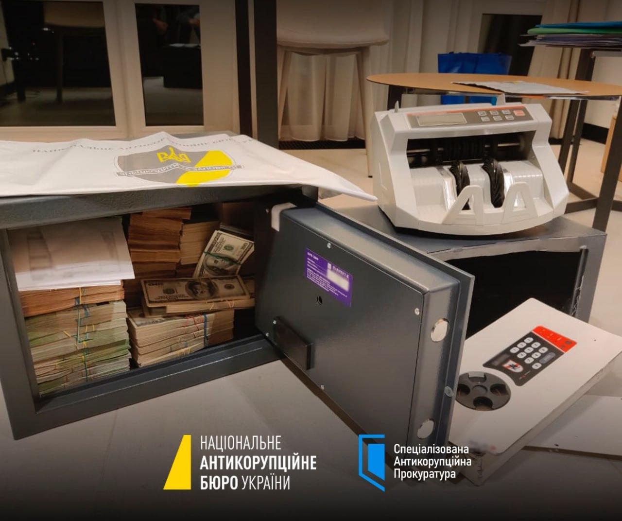 Корупція в енергетиці: затримано 5 учасників схеми, 7 отримали підозри