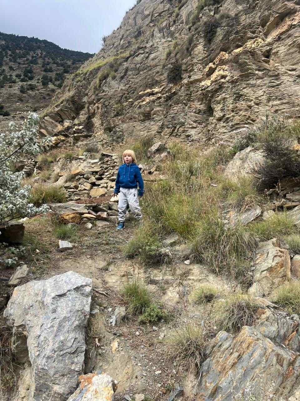 Український 3-річний хлопчик самостійно піднявся на Еверест та побив світовий рекорд