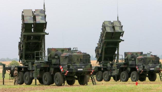 Зеленський хоче замовити у США 27 комплексів Patriot