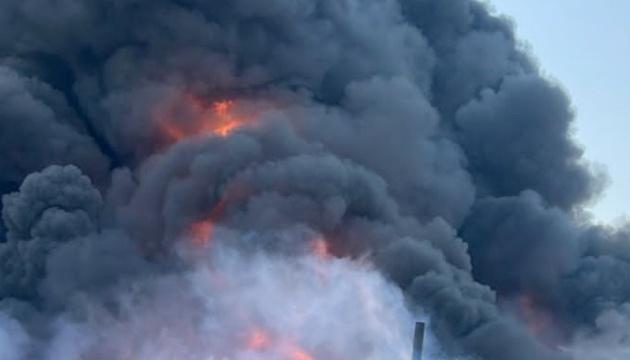 У США стався вибух на найбільшому нафтопереробному заводі штату Нью-Мексико