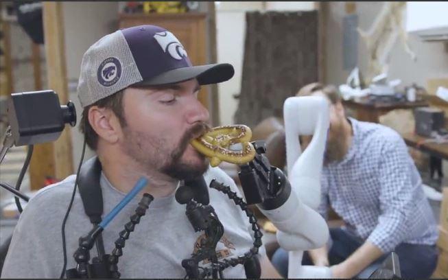 Пацієнт із паралічем