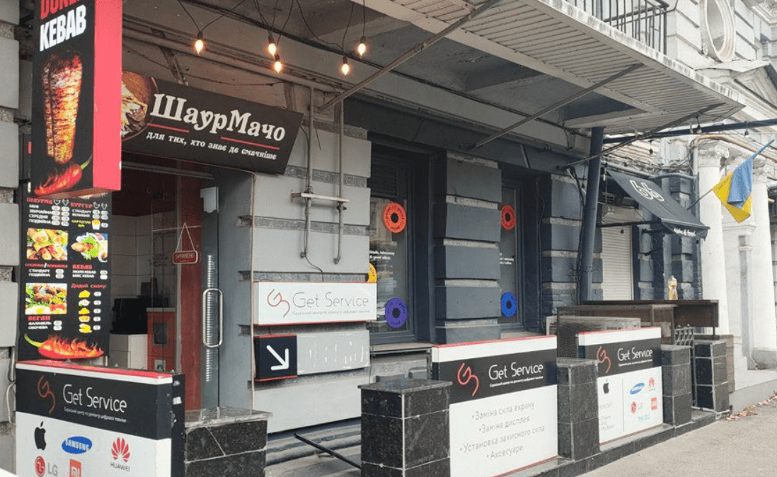 Ще три локації у Києві звільнять від незаконної реклами: де триватиме демонтаж