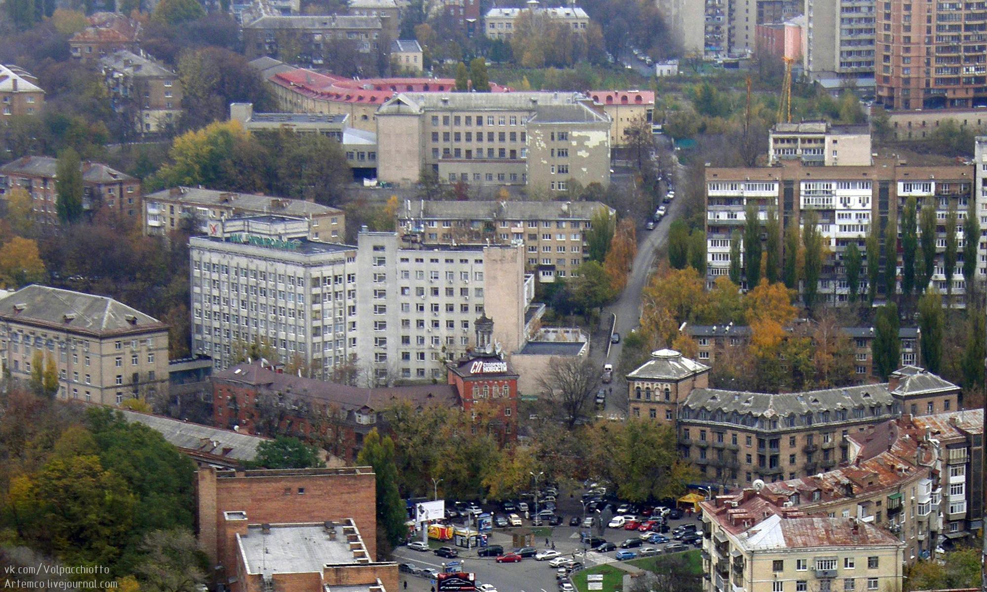 На Печерському узвозі перекривають рух через вимивання ґрунту