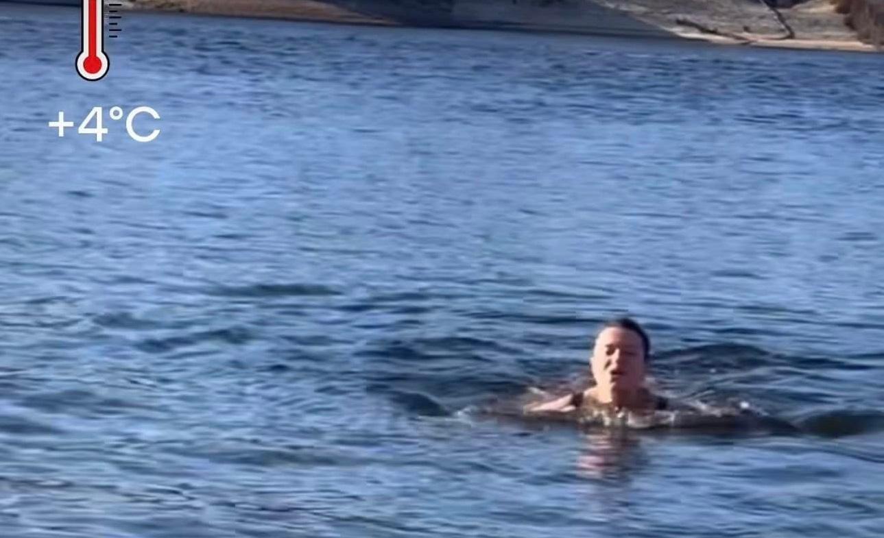 Наталія Могилевська скинула 25 кг та пішла купатись в 4-градусну воду на Хортиці