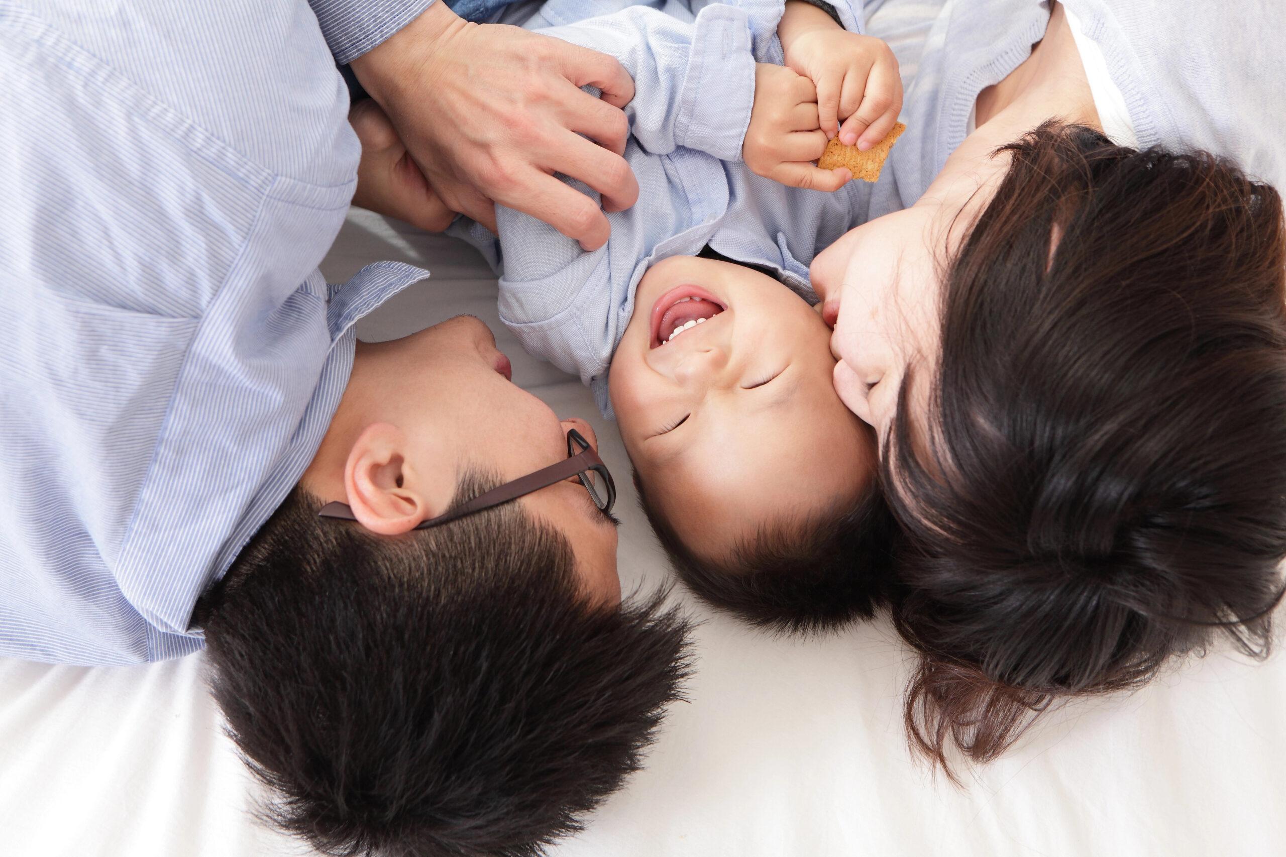 У Китаї через критичну народжуваність запровадили податок на презервативи