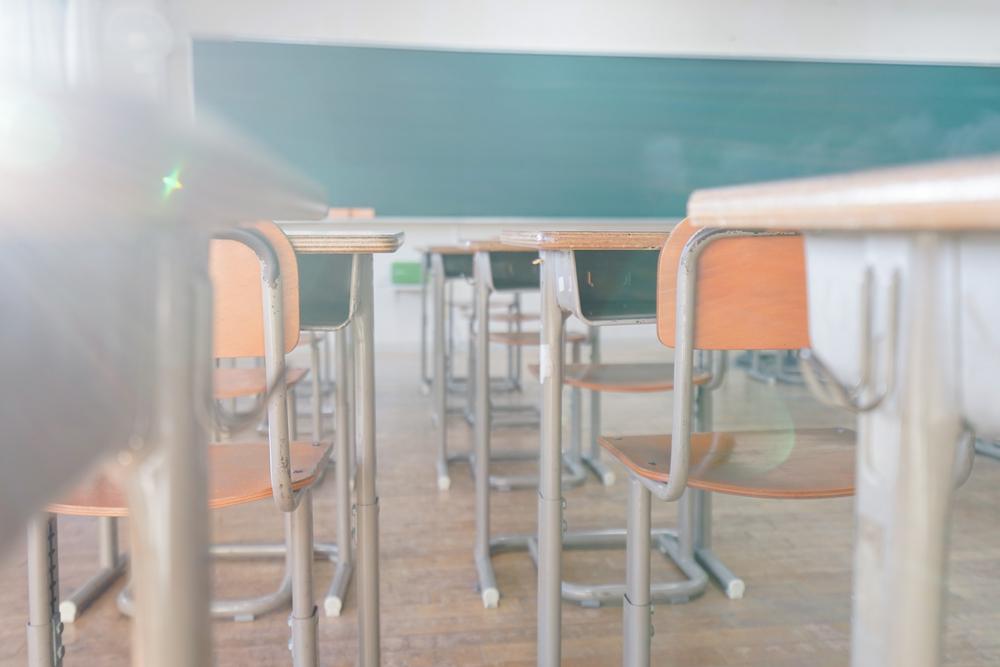 У столичних освітніх закладах за пів року не встановили комплекти акумуляторів, які надала Німеччина