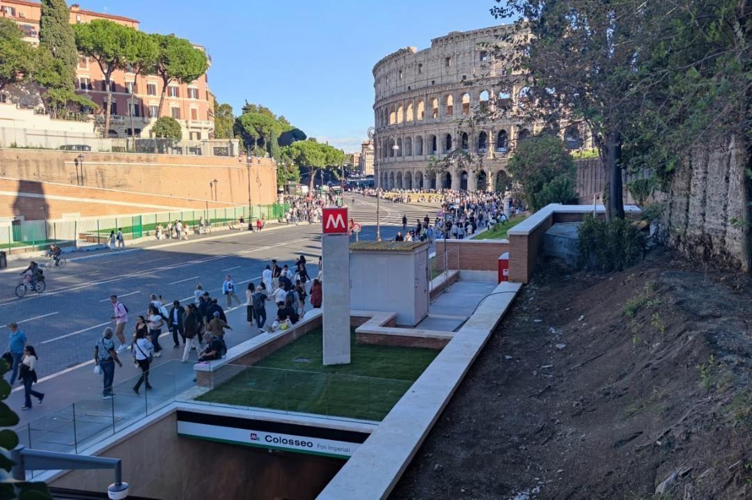 Метро як музей: у Римі відкрили нові станції Colosseo та Porta Metronia
