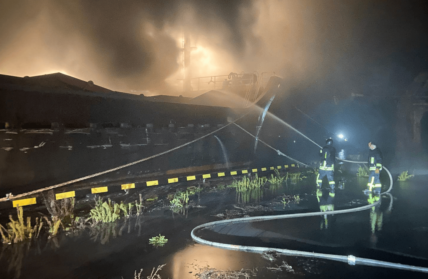 Росіяни знову атакували Одещину: пошкоджені сотні будинків, постраждали порти та енергетика