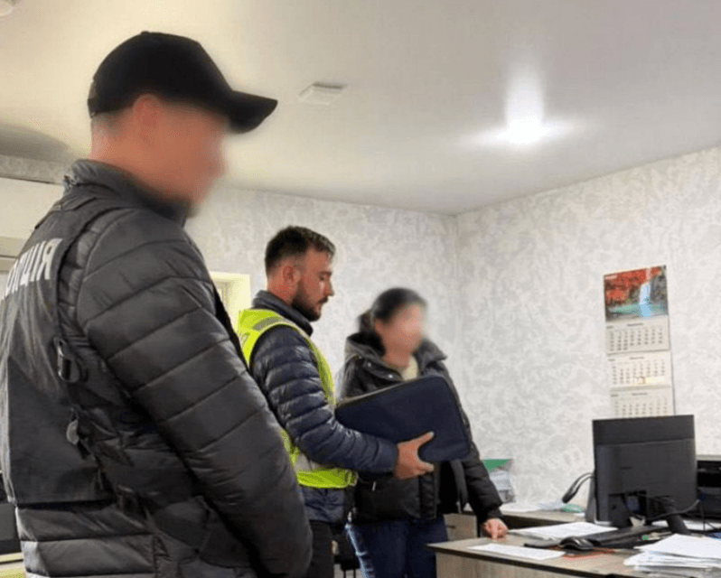 У Солом’янському районі посадовиця нажилася на закупівлі щебеню для доріг