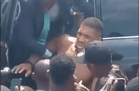 Британський боксер Ентоні Джошуа постраждав у ДТП в Нігерії