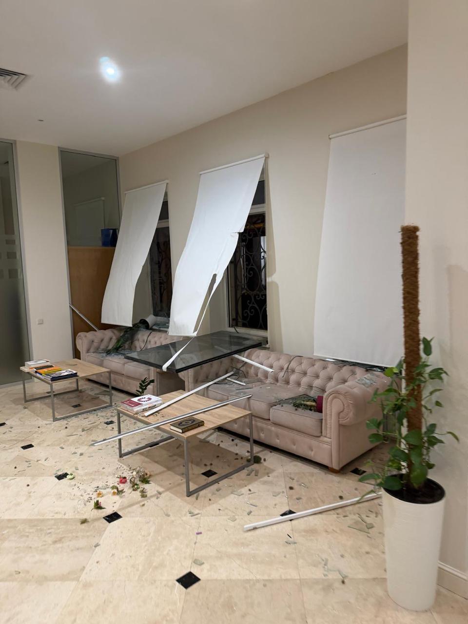 Посольство Катару постраждало через масовану атаку Києва – фото