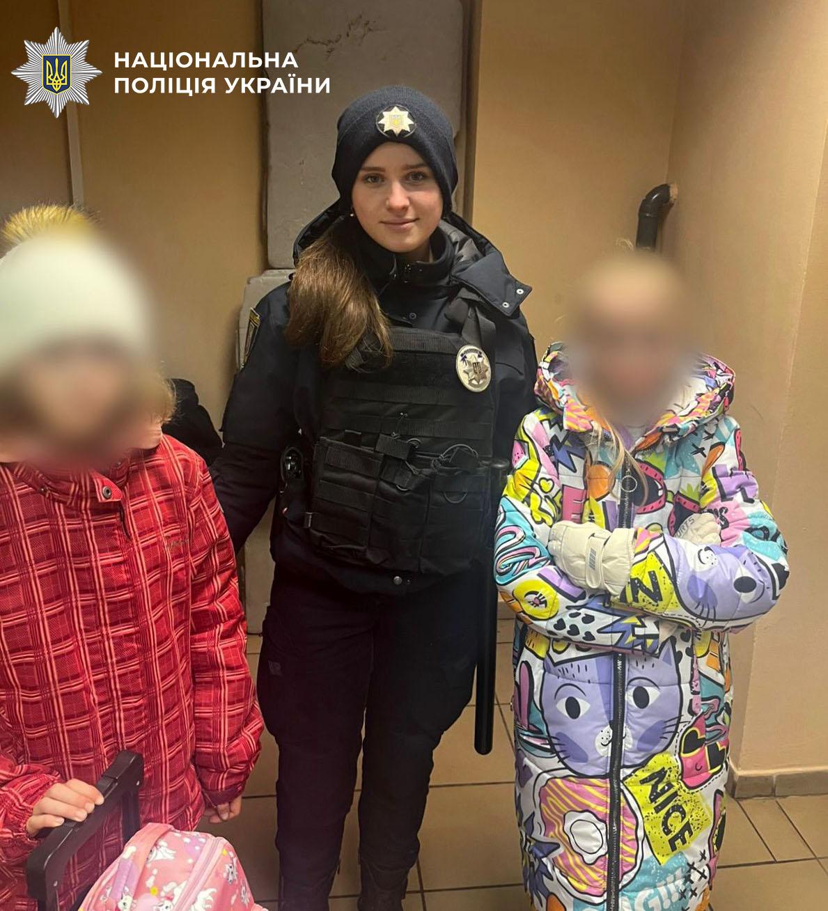 Вирушили з валізами у «мандрівку»: поліцейські розшукали двох 9-річних подружок