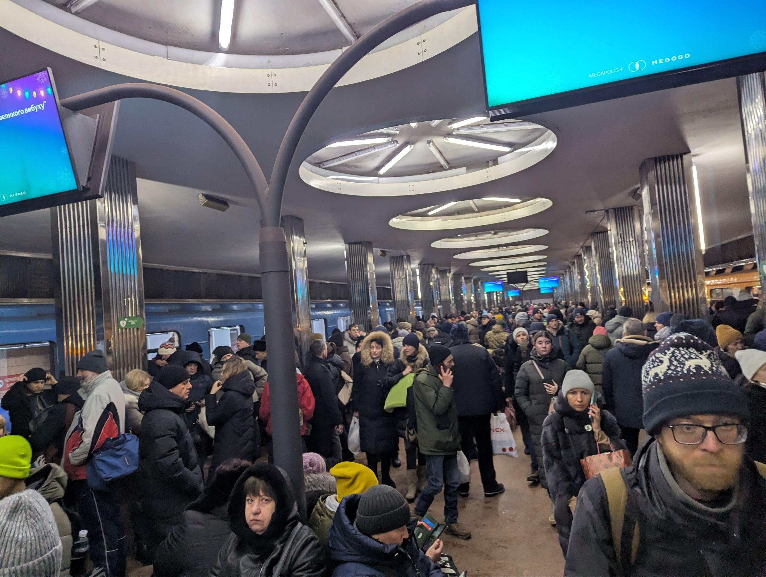 У Києві транспортний колапс після п’ятигодинної тривоги