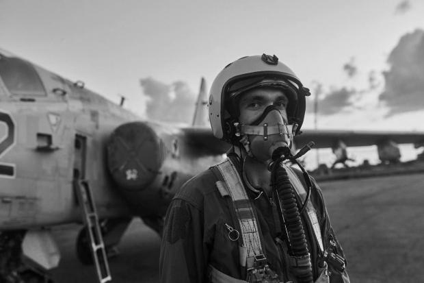 У загиблого військового пілота F-16 Павла Іванова народилася донька