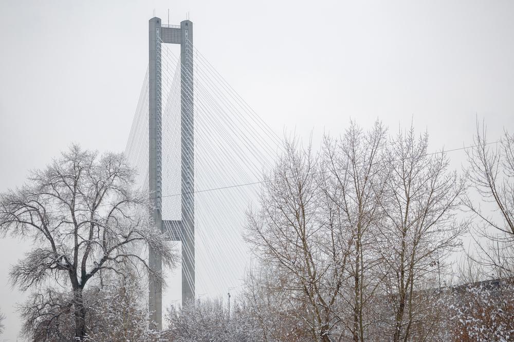 У Києві частково обмежили рух на Південному мосту