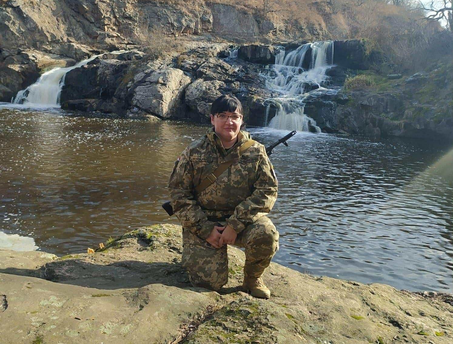 Захисниці ампутували груди через носіння на фронті важкого чоловічого бронежилета