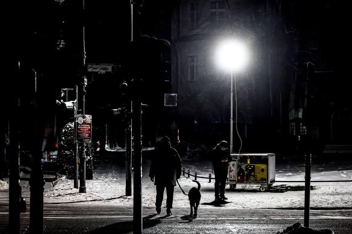 Блекаут у Берліні триває четверту добу: без світла десятки тисяч, українці відкрили «Пункт Незламності»