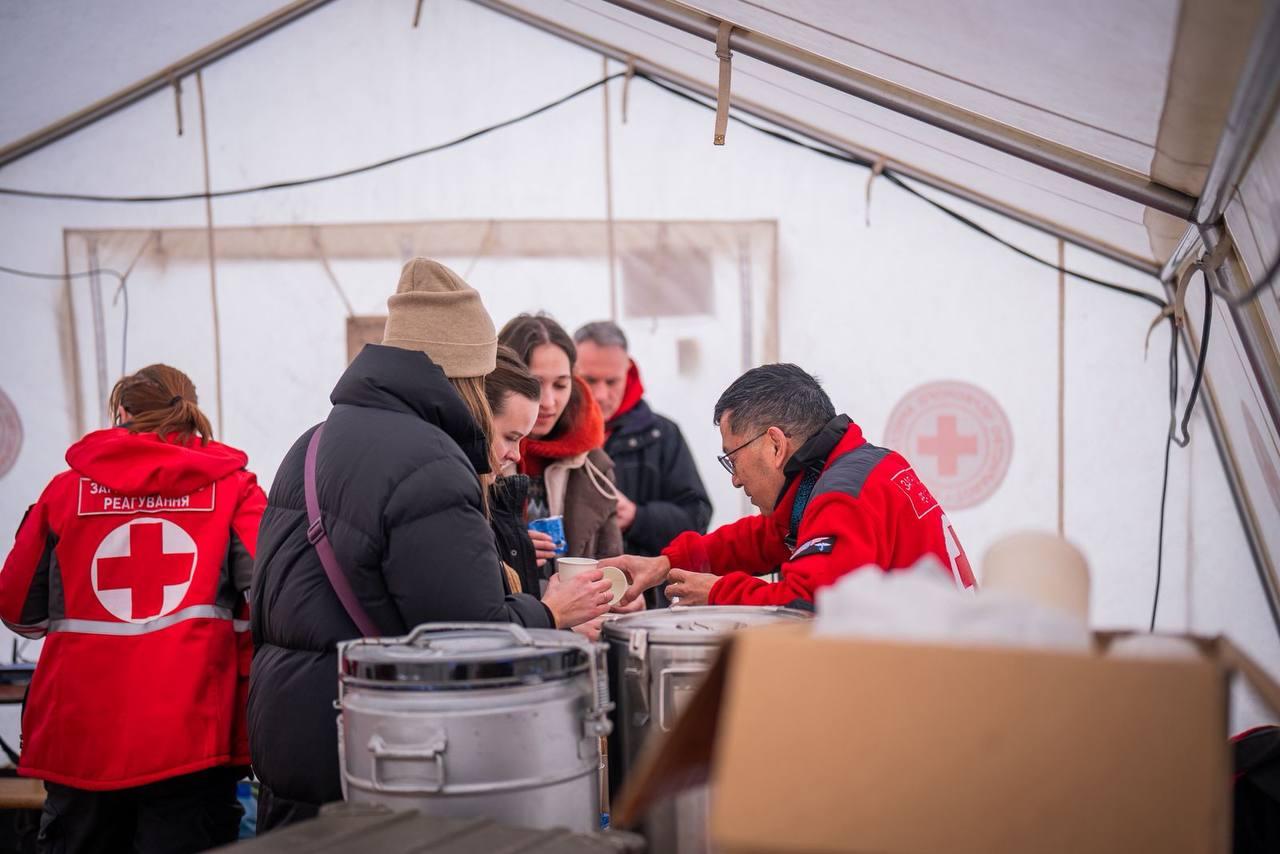 У Києві наразі працює 56 пунктів видачі гарячої їжі