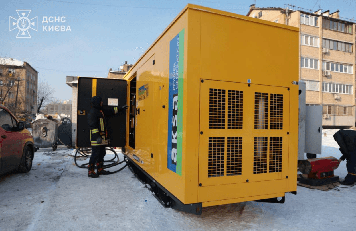 У Києві встановлюють додаткові генератори для заживлення багатоповерхівок