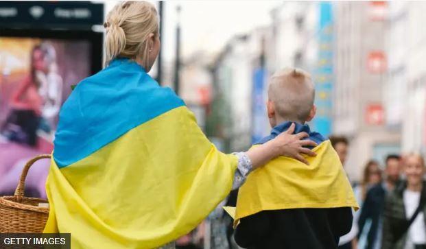 Військовий облік за кордоном, виплати та обмеження: нове для українців, що виїхали під час війни