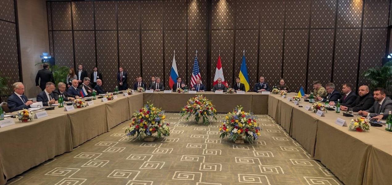 РФ погрожує вийти з переговорів, якщо Україна не поступиться Донбасом — ЗМІ