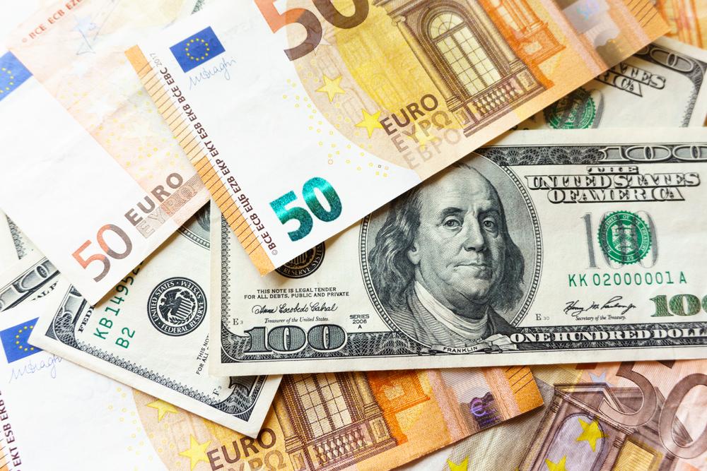 Який зараз курс у столичних обмінниках: де вигідно обміняти валюту