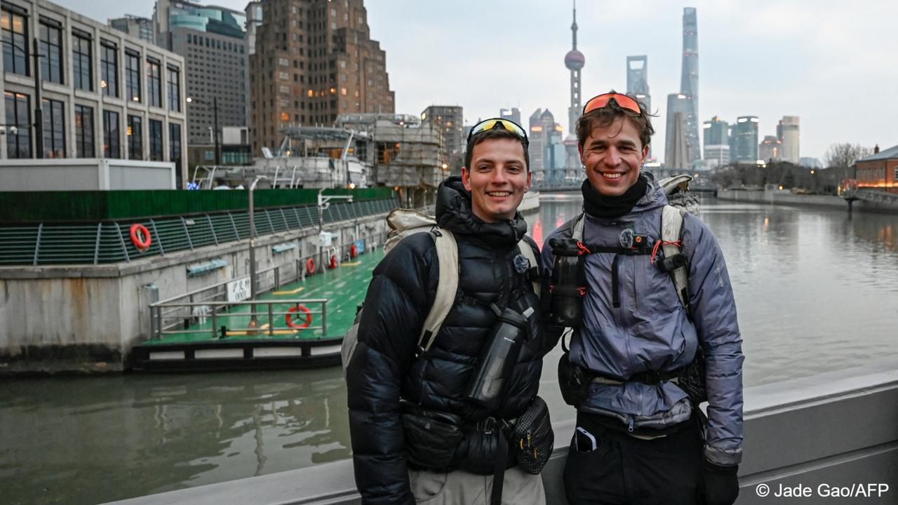 З Франції до Китаю: двоє друзів пішки за 1,5 роки перетнули територію 16 країн