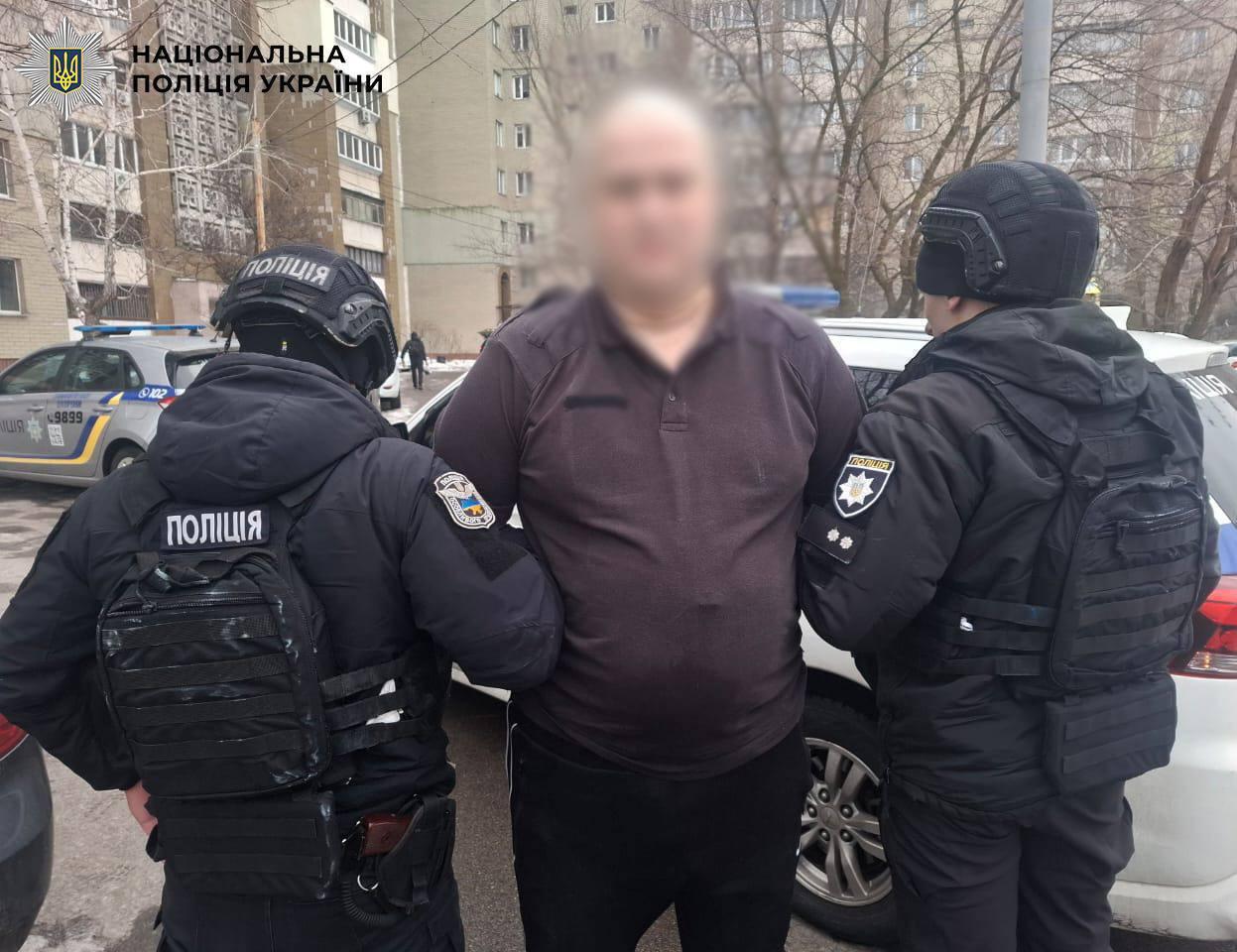 У Києві затримали чоловіка, який глузував з Народного меморіалу загиблим захисникам