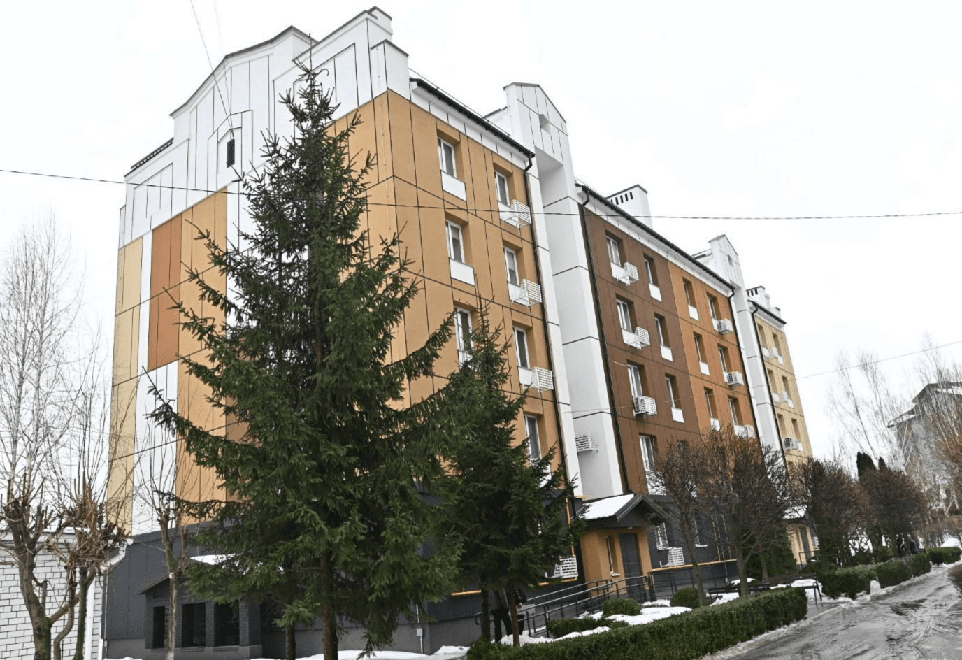 У Бородянці ввели в експлуатацію ще 10 відбудованих багатоквартирних будинків