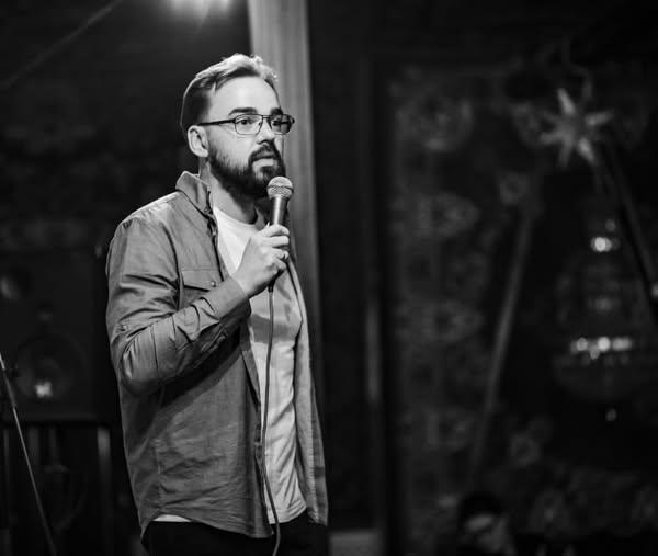 На фронті загинув стендапер Артур Петров