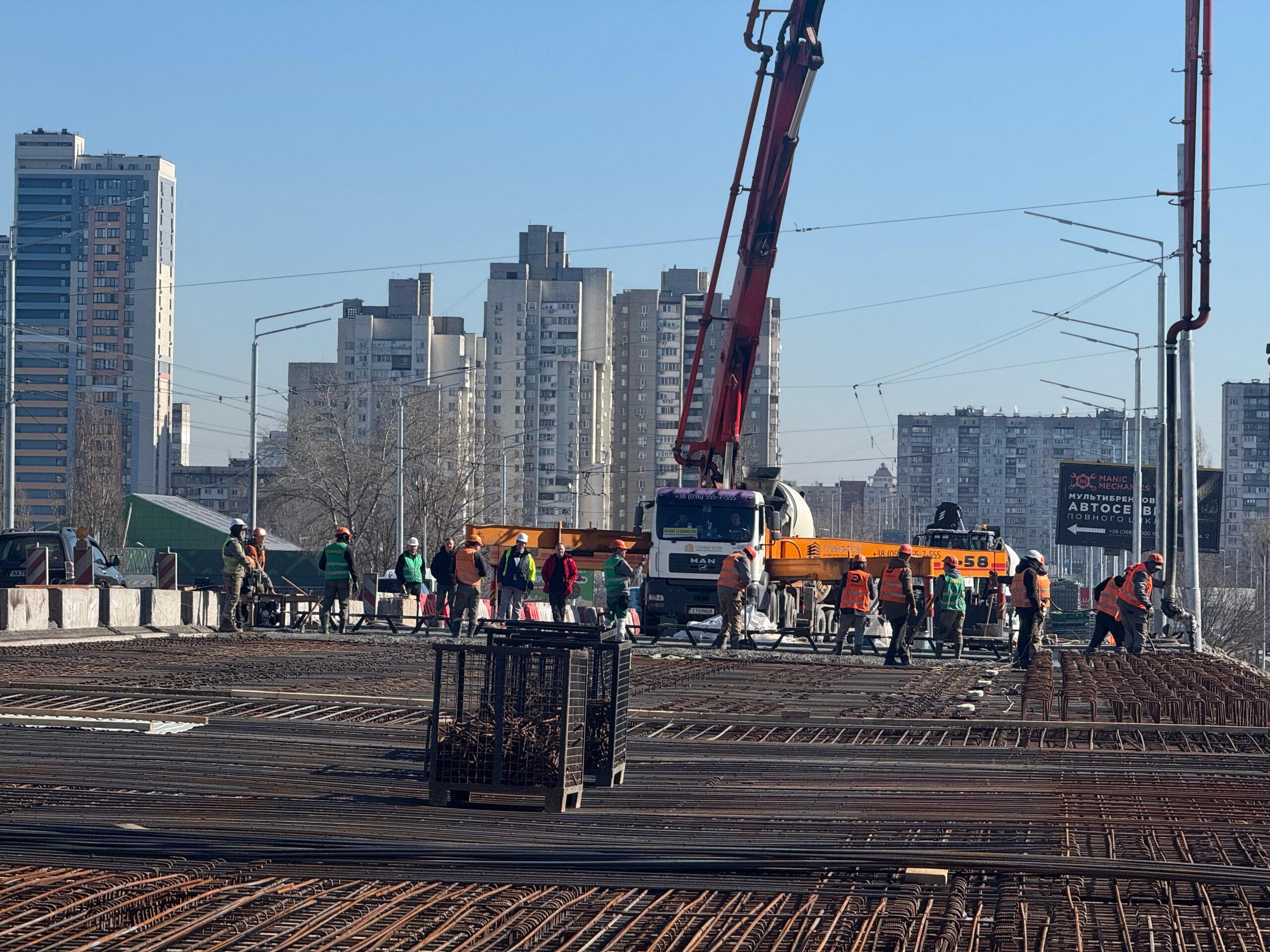 На Полярній відновили ремонт шляхопроводу — названа нова дата завершення робіт