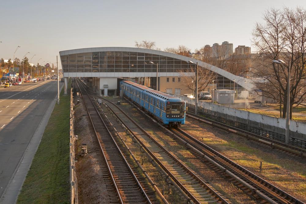 На станції метро «Дарниця» всім охочим пропонуватимуть роботу