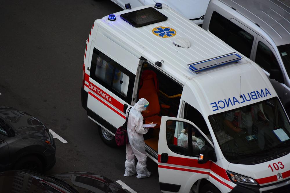 400 загиблих: Афганістан заявив про удар Пакистану по лікарні