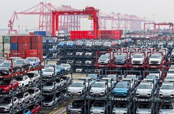 Особливо вразливий Китай:  через війну на Близькому Сході блокуються поставки автомобілів