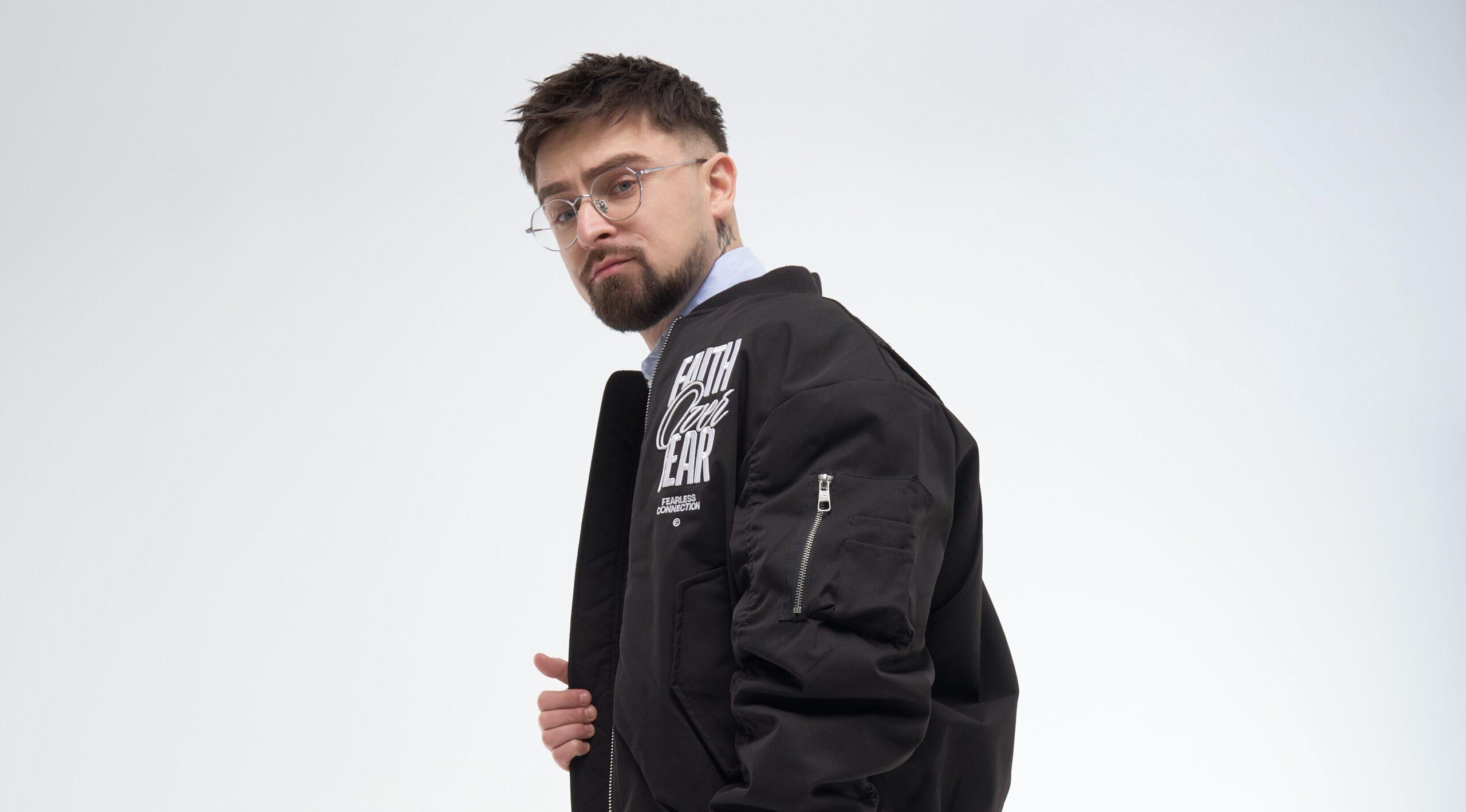 “Коли поруч є та, заради кого готовий боротися” – JULIK випустив відверту пісню