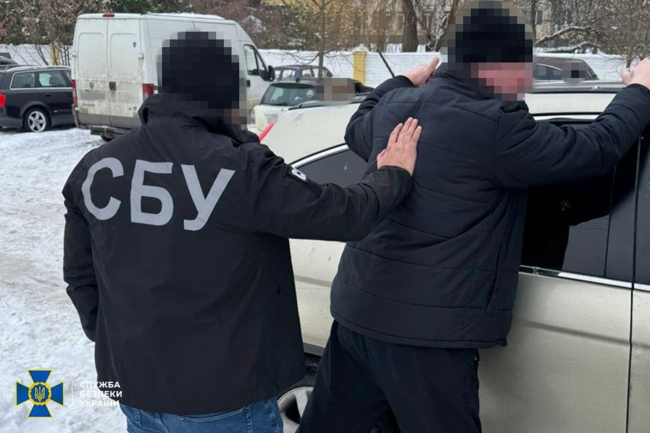 На Черкащині викрили п’ять схем ухилення від мобілізації: затримано посадовців і адвоката