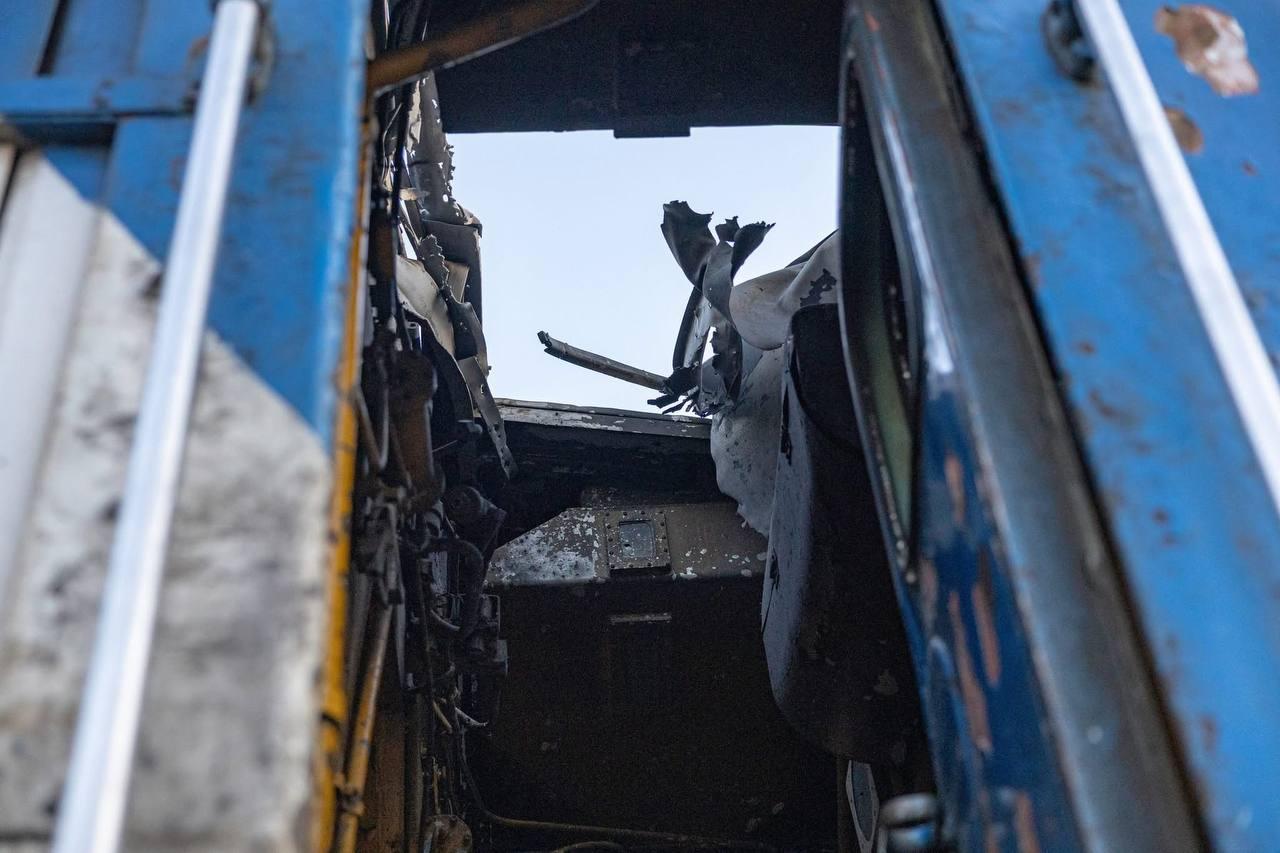 Дрон влучив у потяг Київ-Суми, в якому їхало 200 пасажирів