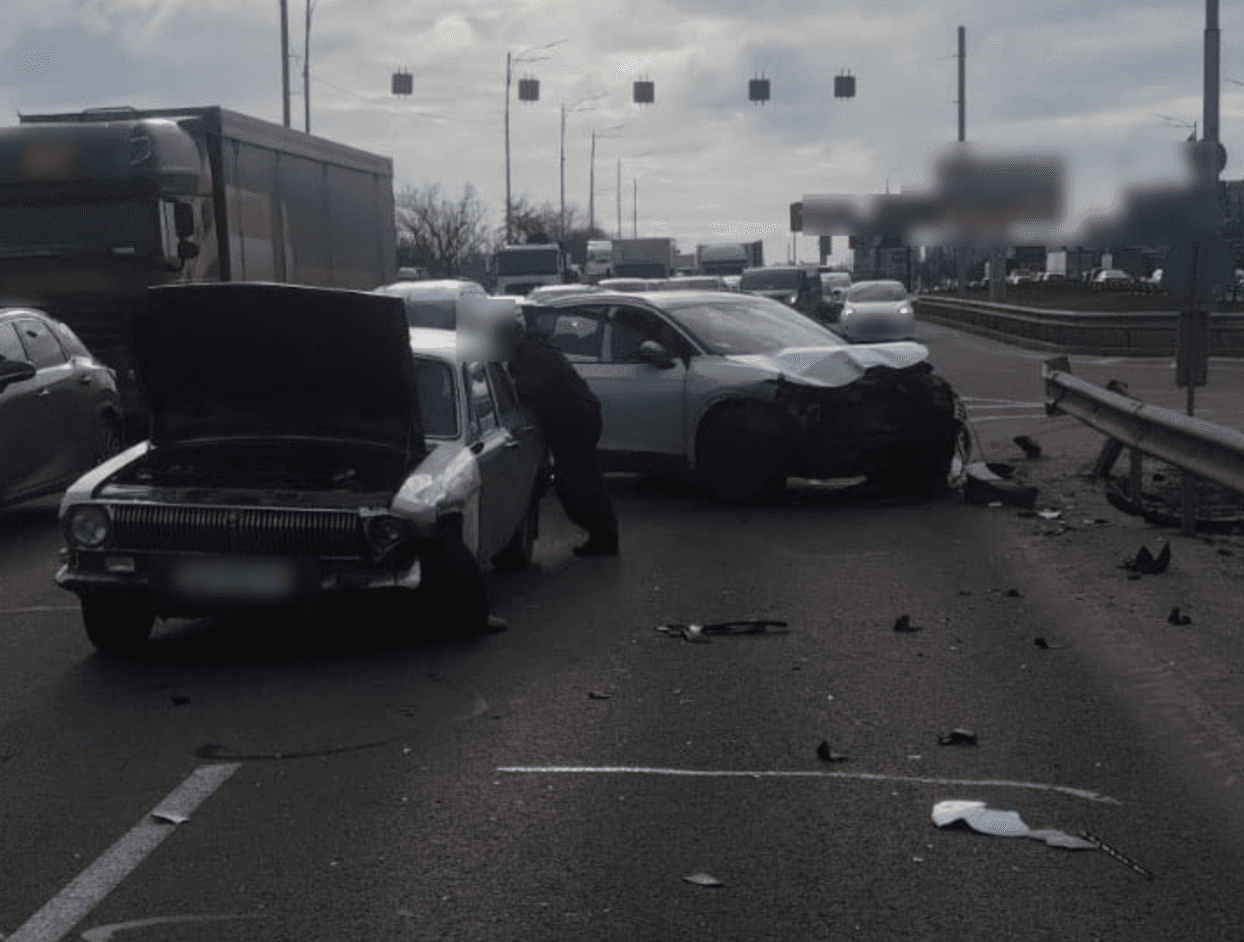 На Кільцевій дорозі – великий затор: розраховуйте час