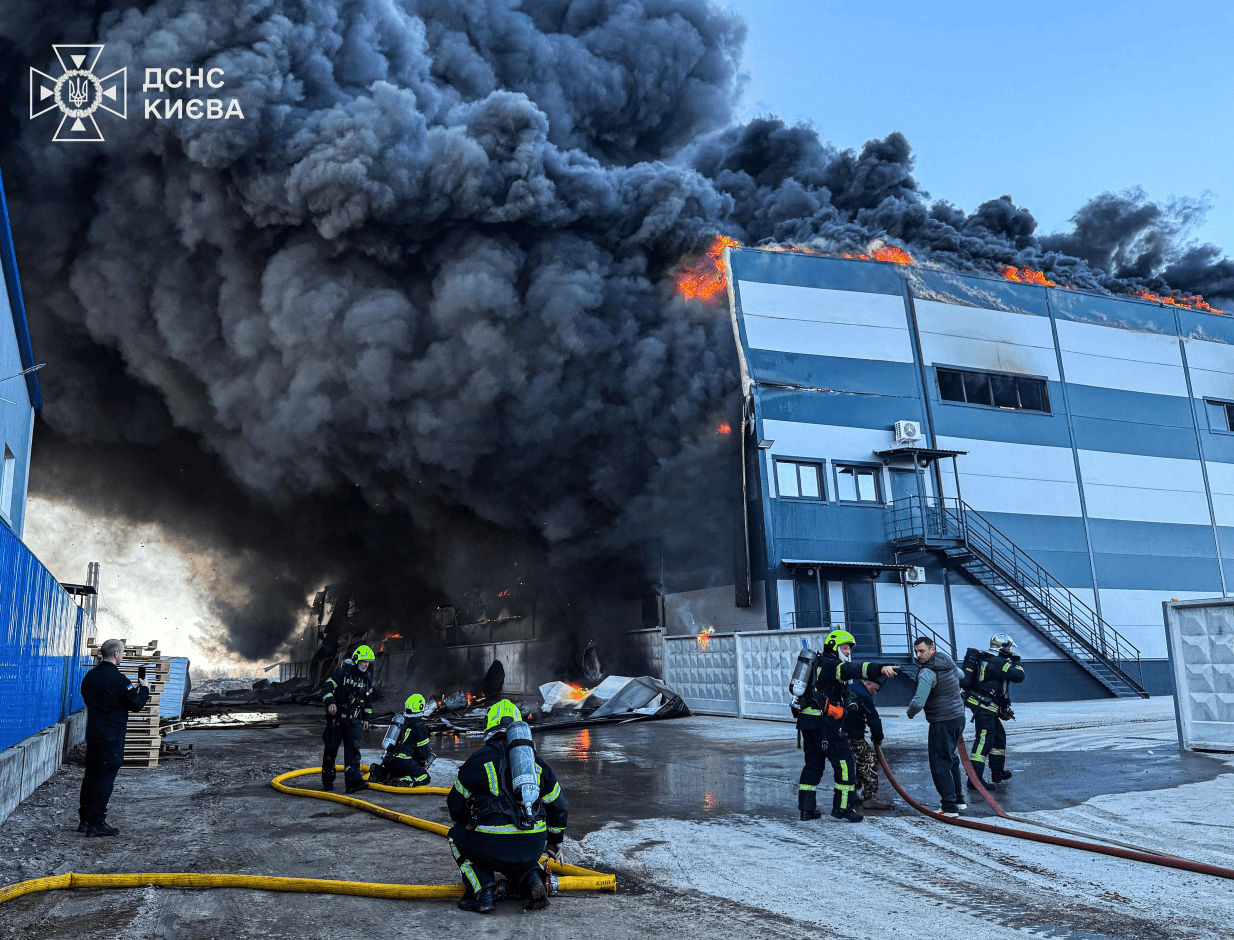 Стало відомо, звідки йде дим, який видно майже з усіх районів Києва