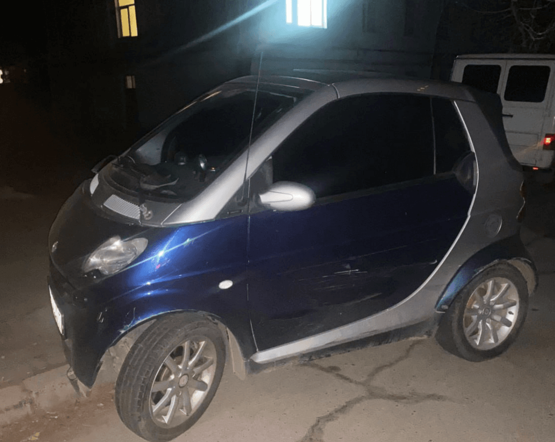 У Голосієві нетверезий водій Smart протаранив три автівки