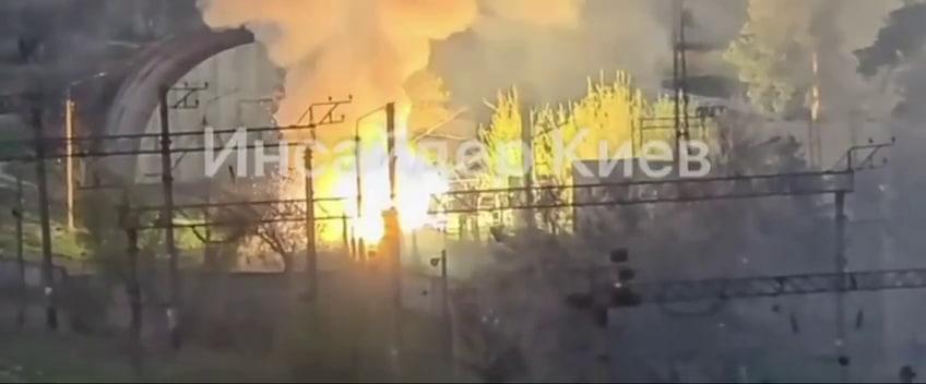 У Дніпровському районі через пожежу на підстанції  перебої з електрикою та електротранспортом