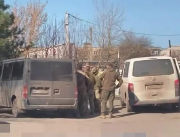 У Харкові чоловік поранив ножем у живіт військовослужбовця ТЦК