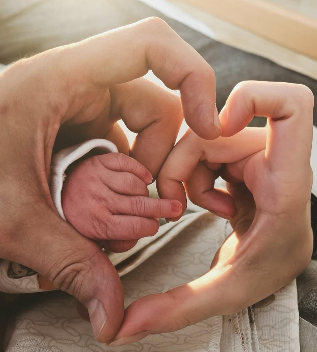 Аліна Гросу народила первістка-богатиря