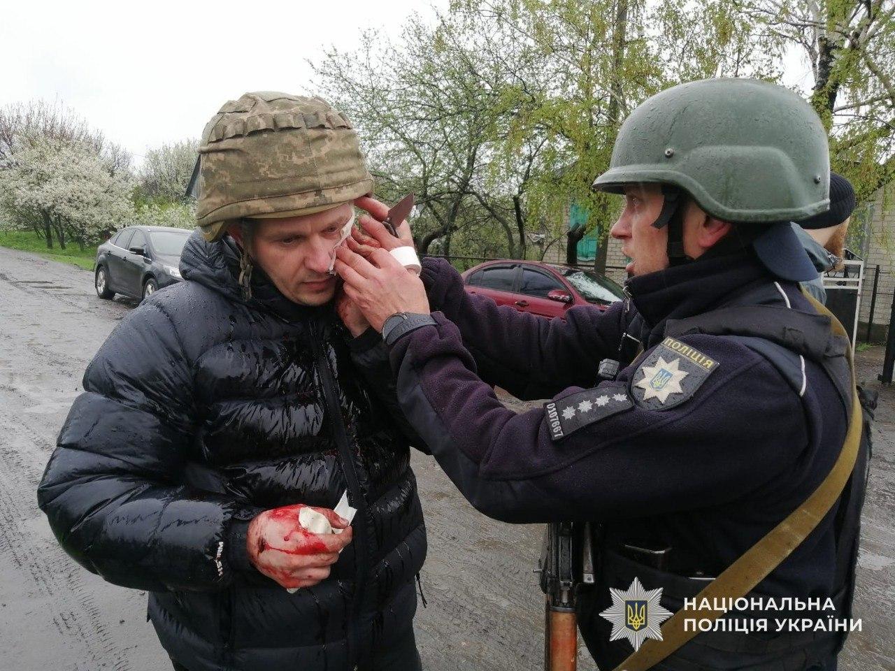На Дніпропетровщині чоловік кинув гранату у поліцейських — 5 поранених